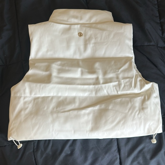 NWT Cream Leather Puffer Vest - Picture 3 of 11